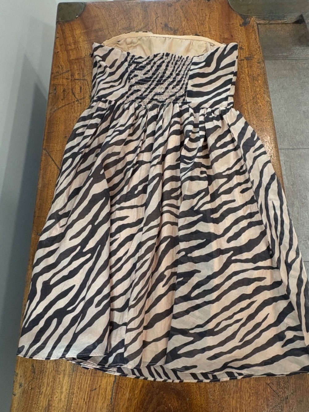 H&M Zebra Print Strapless Mini Dress Ruched Sweetheart Bodice Cotton Size 6 - Picture 3 of 8
